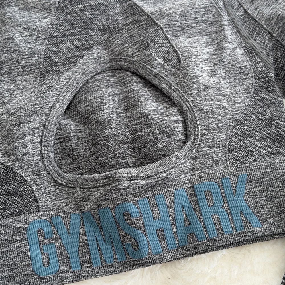 Gray Women's GymShark Cropped Top - Picture 3 of 5